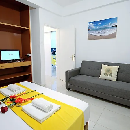 Pieris Apartment *